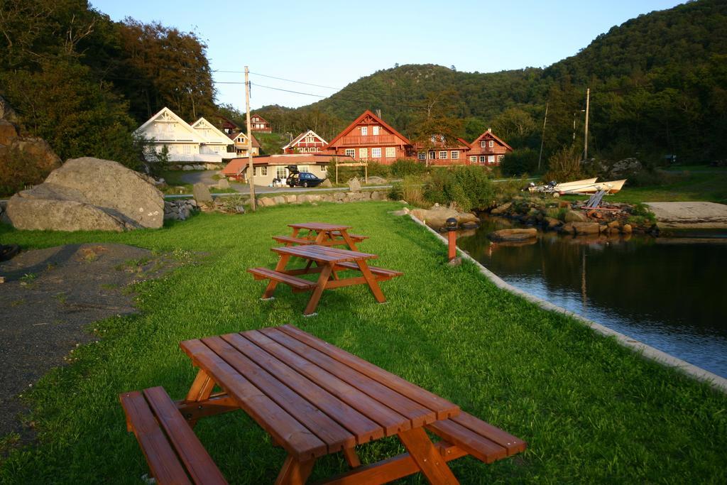 Bjornevag Ferie Hotel Farsund Exterior photo